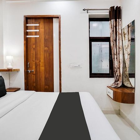 Super Oyo Hotel O Sky Wings Adźmer Zewnętrze zdjęcie