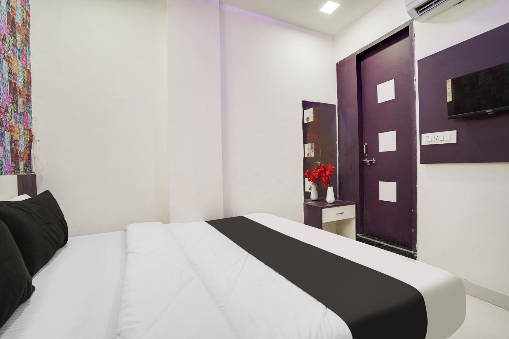 Super Oyo Hotel O Sky Wings Adźmer Zewnętrze zdjęcie